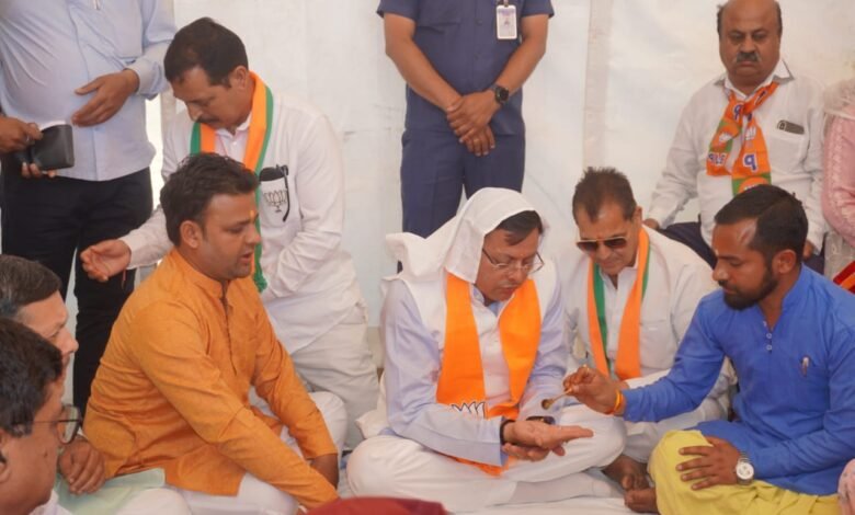 CM धामी ने आईडीपीएल हॉकी मैदान पहुंचकर किया भूमि पूजन