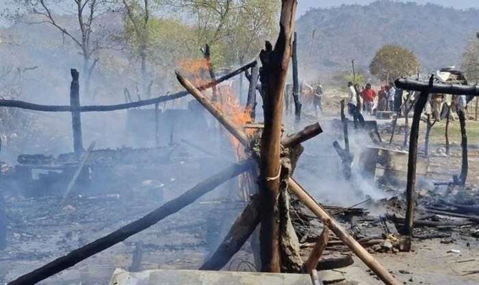 कनखल स्थित बैरागी कैंप में 5 झोपड़ियों में लगी आग